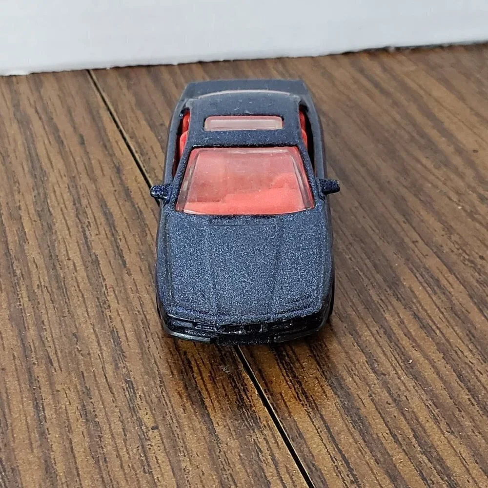 Hot Wheels 1995 BMW 850i Dark Blue Metallic W/Gold Lace Wheels Loose
